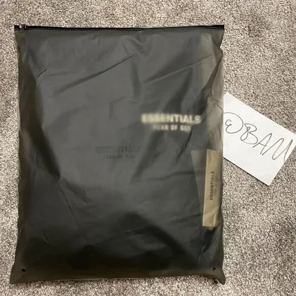 FOG - Fear of God Essentials Black Fleece Hoodie FW24 - (READ DESCRIPTION) - Picture 10 of 11